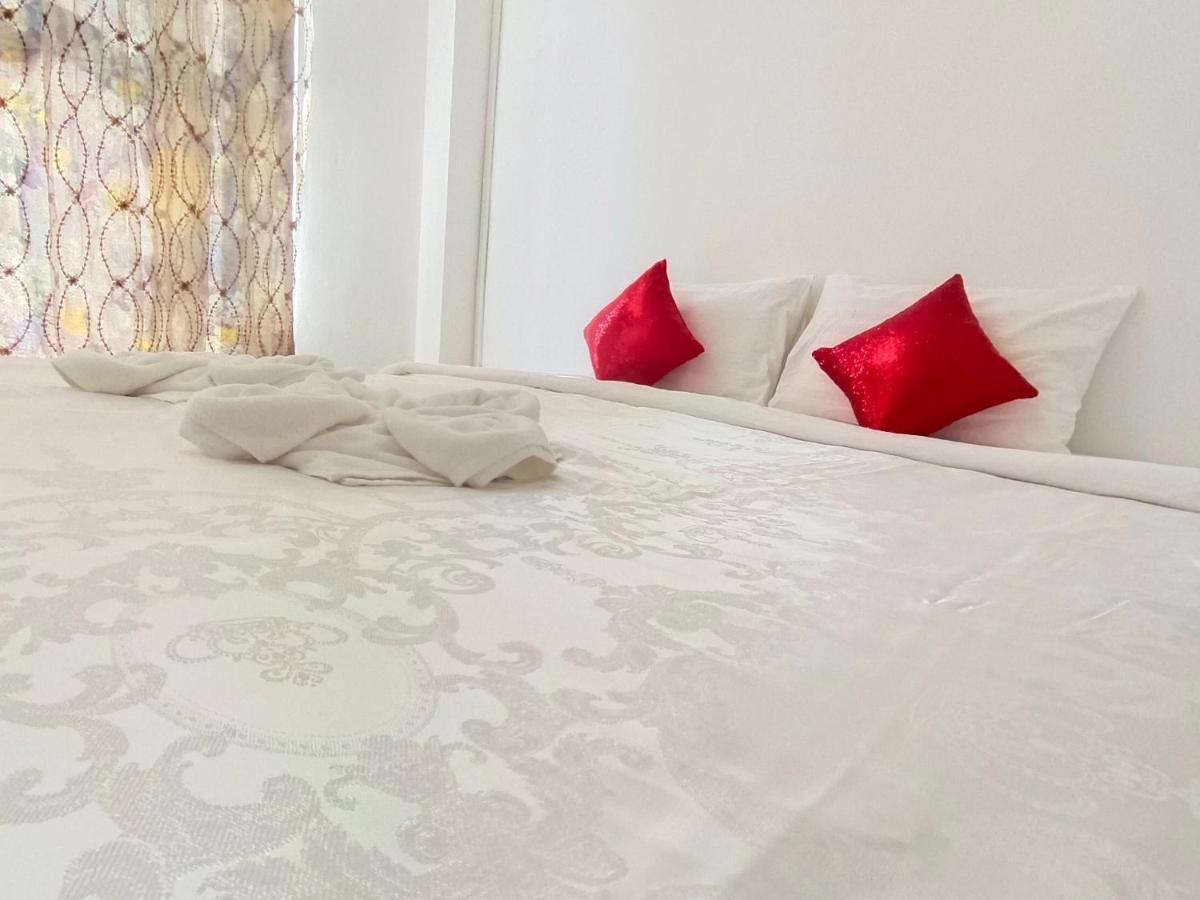 Mandala Beach Villa Jomtiean Pantai Jomtien Luaran gambar